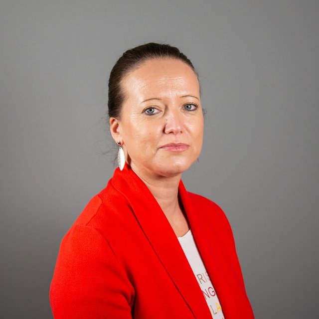 Schuster Veronika